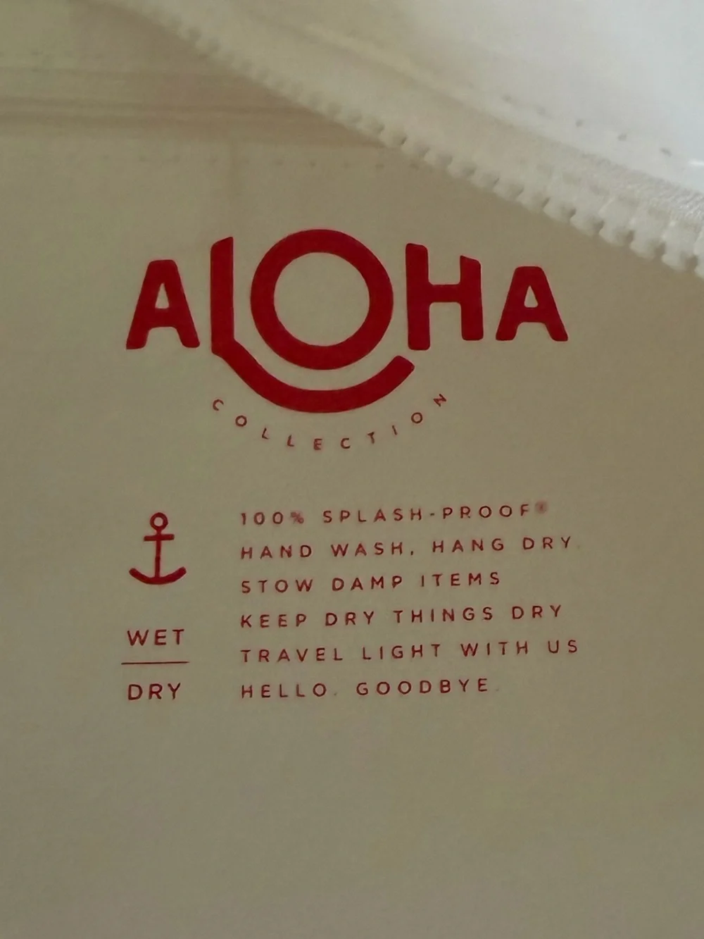 NWT Aloha Collection Disney Aulani Splash-Proof Tote Bag